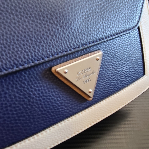 Guess bag - Picture 7 of 7